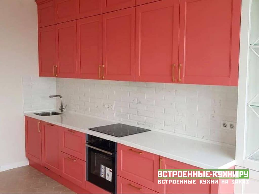 Прямая красная кухня в стиле лофт